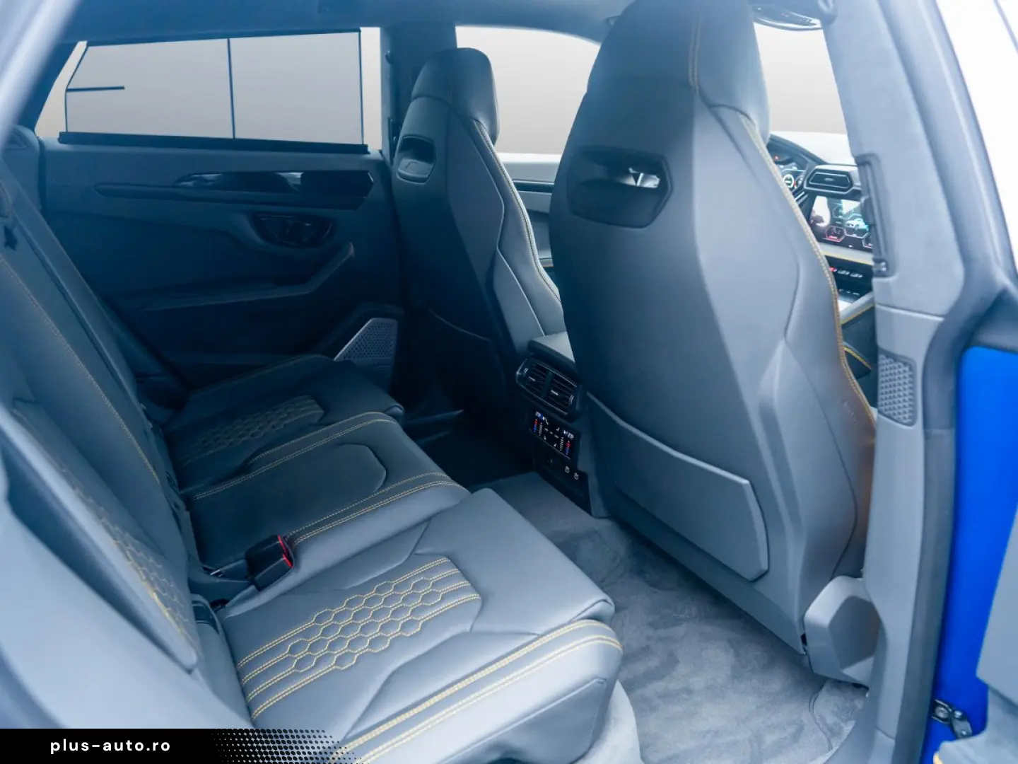 LAMBORGHINI Urus SE   AdPersonam Akra   Lamborghini Nürnberg