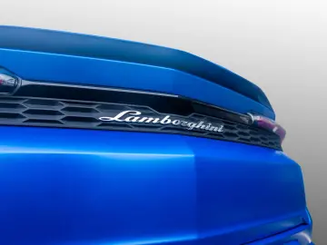 LAMBORGHINI Urus SE   AdPersonam Akra   Lamborghini Nürnberg
