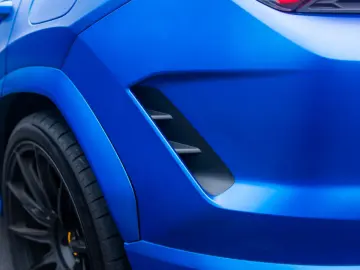 LAMBORGHINI Urus SE   AdPersonam Akra   Lamborghini Nürnberg