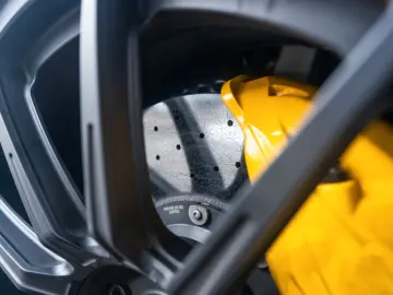 LAMBORGHINI Urus SE   AdPersonam Akra   Lamborghini Nürnberg