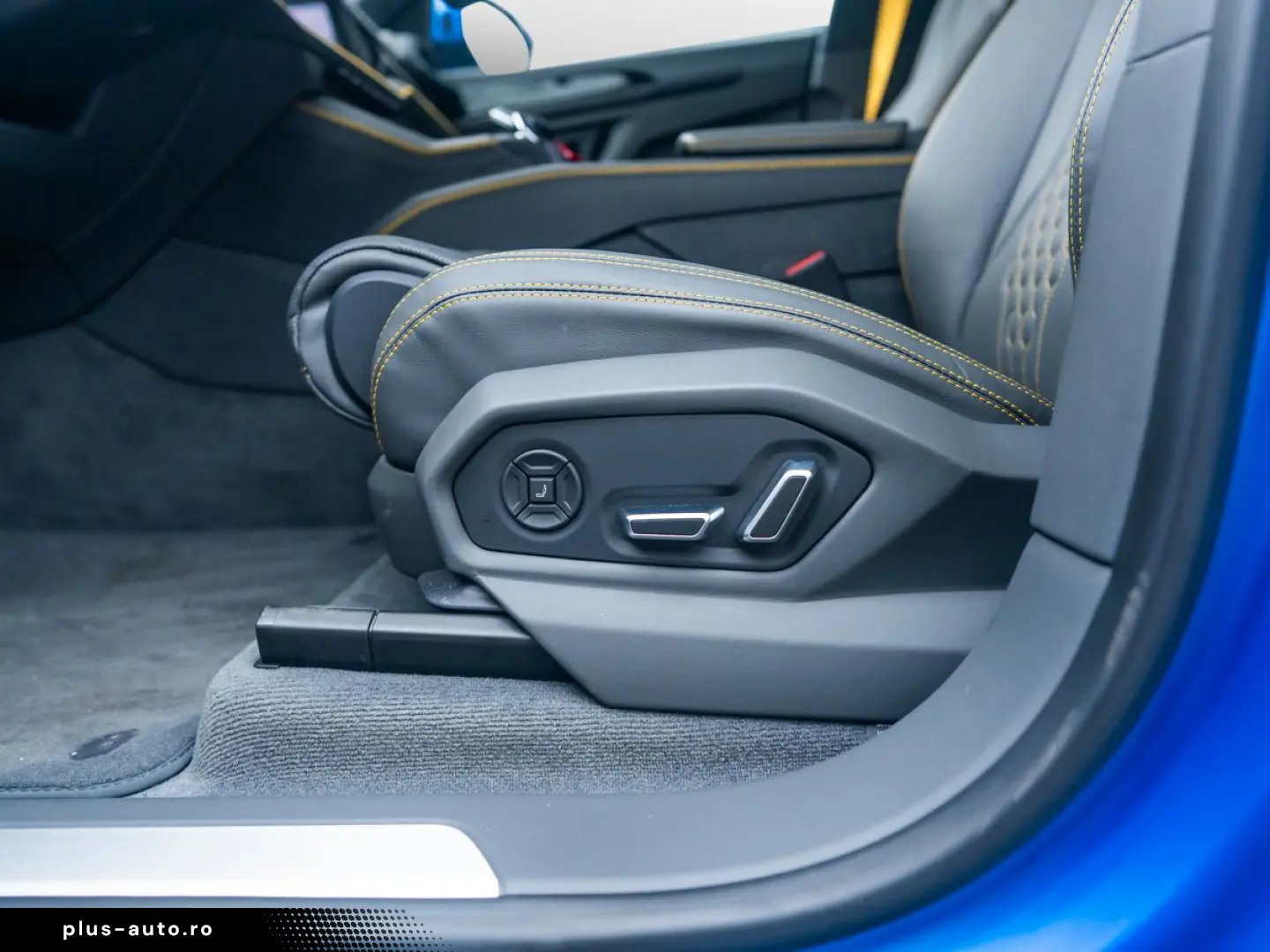 LAMBORGHINI Urus SE   AdPersonam Akra   Lamborghini Nürnberg