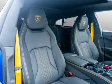 LAMBORGHINI Urus SE   AdPersonam Akra   Lamborghini Nürnberg