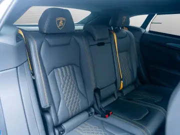 LAMBORGHINI Urus SE   AdPersonam Akra   Lamborghini Nürnberg