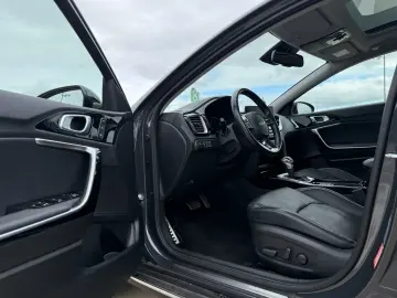 Kia XCeed 1.6 GDI Platinum Plug In Hybrid 2022 141 CP