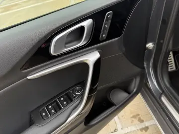 Kia XCeed 1.6 GDI Platinum Plug In Hybrid 2022 141 CP