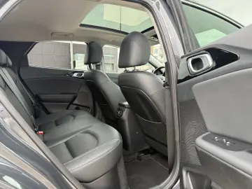 Kia XCeed 1.6 GDI Platinum Plug In Hybrid 2022 141 CP
