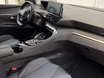 PEUGEOT 3008 Allure 2022 HYBRID