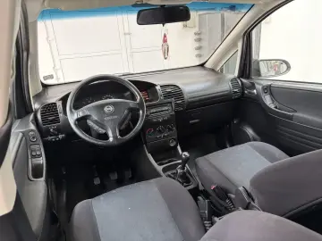 OPEL ZAFIRA  2001