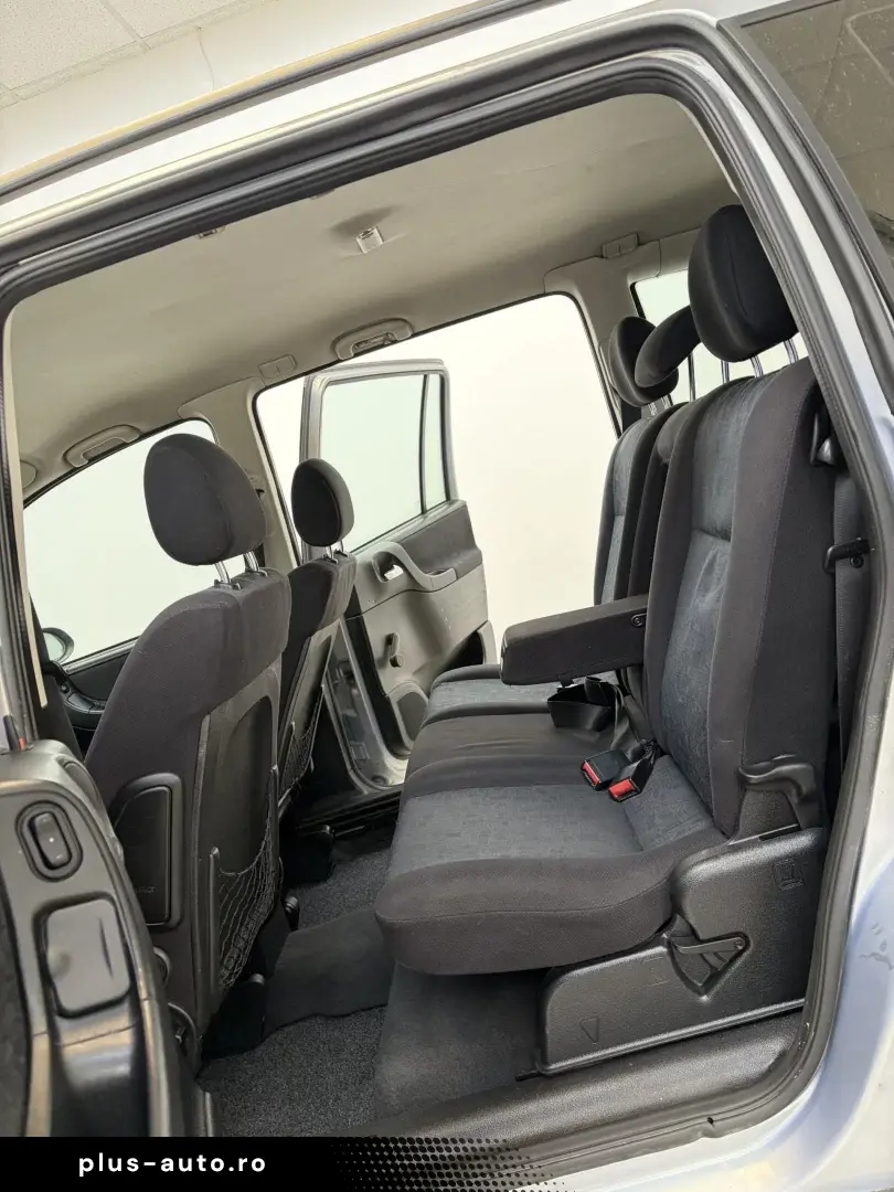OPEL ZAFIRA  2001