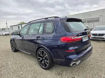 Bmw X-7
