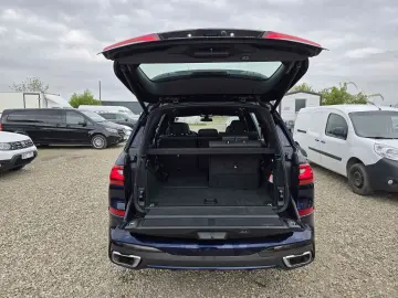 Bmw X-7