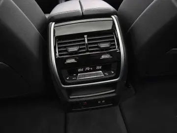 Bmw X-7