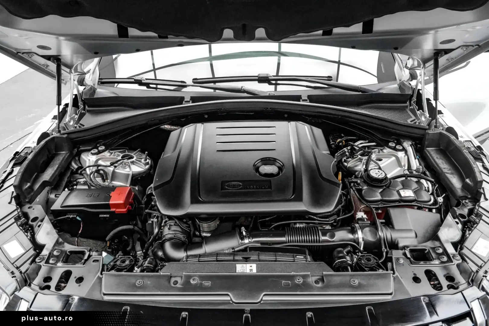 Land-Rover Range-Rover-Velar