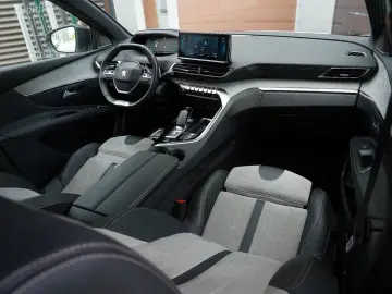 Peugeot 3008 PHEV 300 EAT8 4X4 Allure Pack