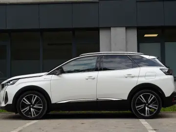 Peugeot 3008 PHEV 300 EAT8 4X4 Allure Pack