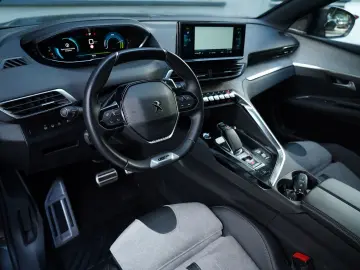Peugeot 3008 PHEV EAT8 4X4 GT Pack