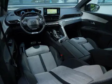 Peugeot 3008 PHEV EAT8 4X4 GT Pack