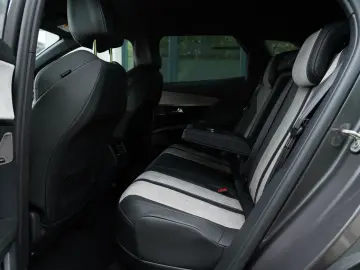 Peugeot 3008 PHEV EAT8 4X4 GT Pack