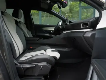 Peugeot 3008 PHEV EAT8 4X4 GT Pack