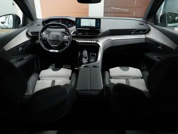 Peugeot 3008 PHEV EAT8 4X4 GT Pack