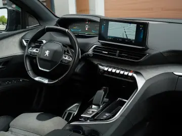 Peugeot 3008 PHEV EAT8 4X4 GT Pack