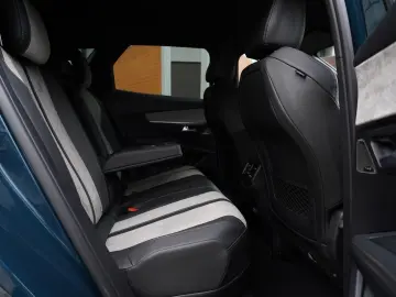 Peugeot 3008 PHEV EAT8 4X4 GT Pack
