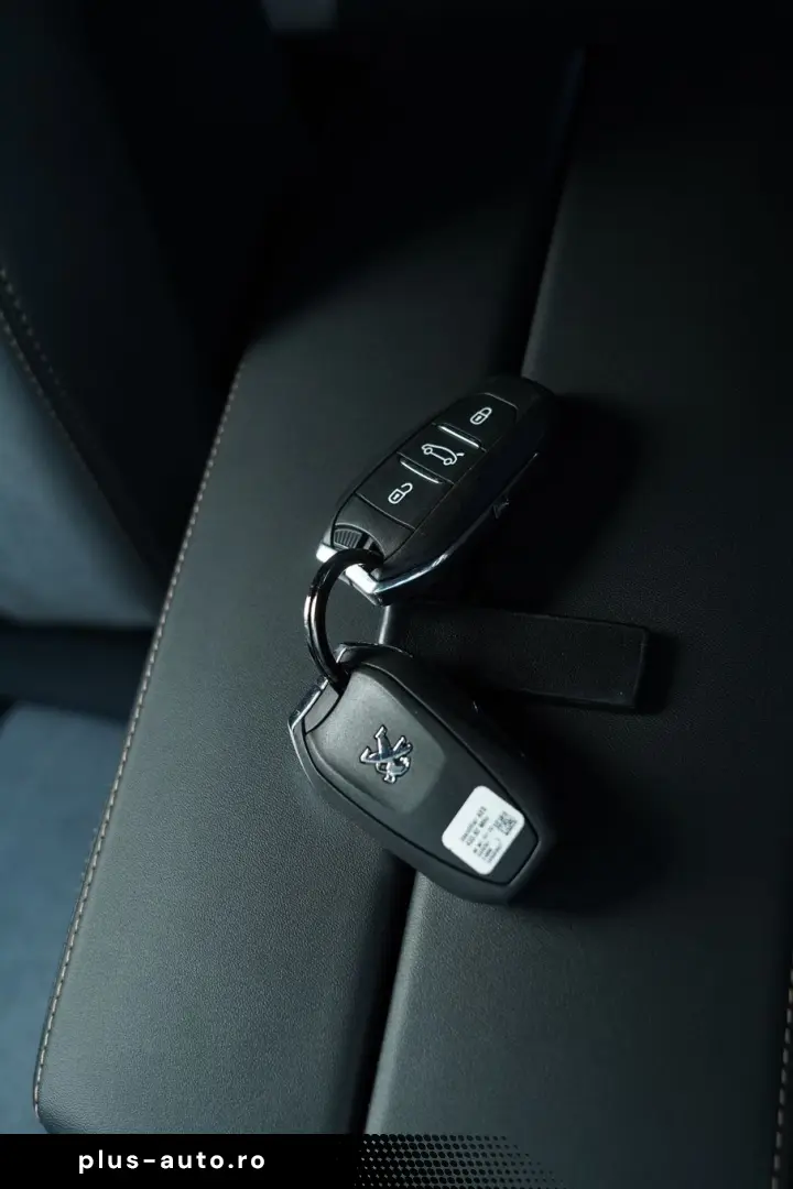 Peugeot 3008 PHEV EAT8 4X4 GT Pack