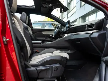 Peugeot 3008 PHEV EAT8 4X4 GT Pack