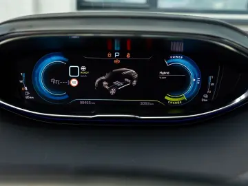 Peugeot 3008 PHEV EAT8 4X4 GT Pack