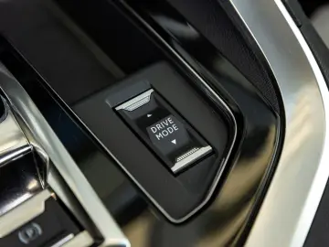 Peugeot 3008 PHEV EAT8 4X4 GT Pack