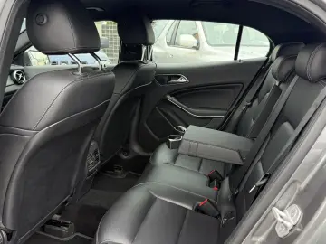 Mercedes-Benz GLA200 1.6 Benzina 156CP 2017 10 Euro 6