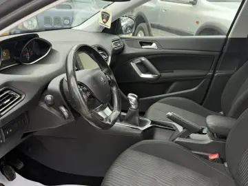 Peugeot 308 1.2 Benzina 110CP 2015 Euro 6