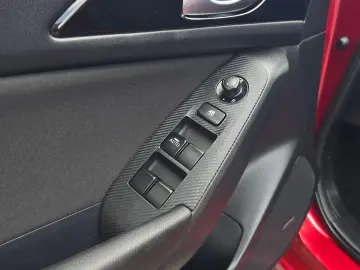 Mazda 3 - 2.0 Revolution
