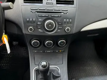 MAZDA 3 1.6 DIESEL 6 1 trepte