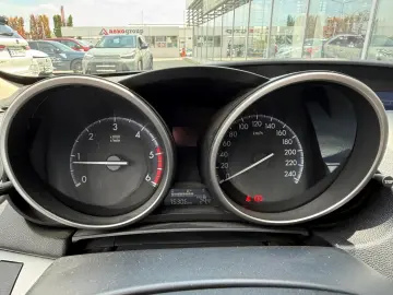MAZDA 3 1.6 DIESEL 6 1 trepte