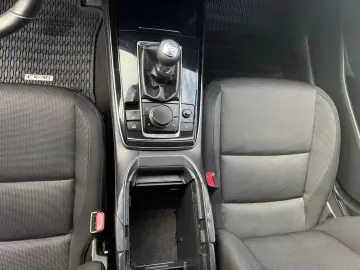 Mazda CX-30 e-Skyactiv-G122 Plus MT