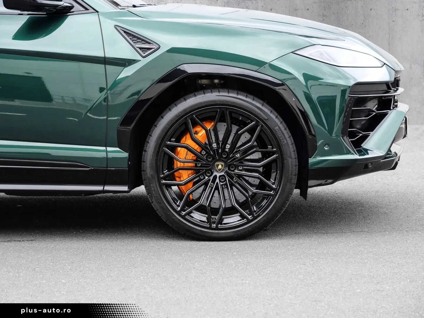 LAMBORGHINI Urus SE Verde Hydra  Panoramic Roof