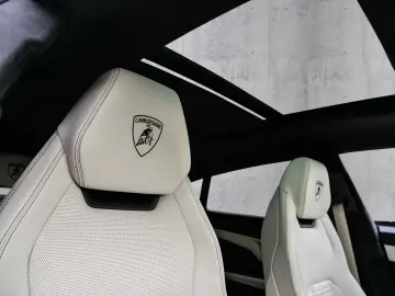 LAMBORGHINI Urus SE Verde Hydra  Panoramic Roof
