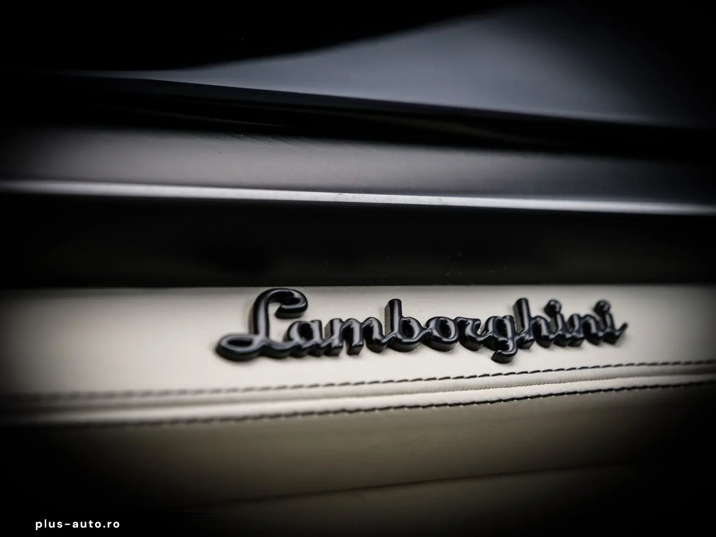 LAMBORGHINI Urus SE Verde Hydra  Panoramic Roof