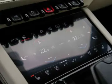 LAMBORGHINI Urus SE Verde Hydra  Panoramic Roof