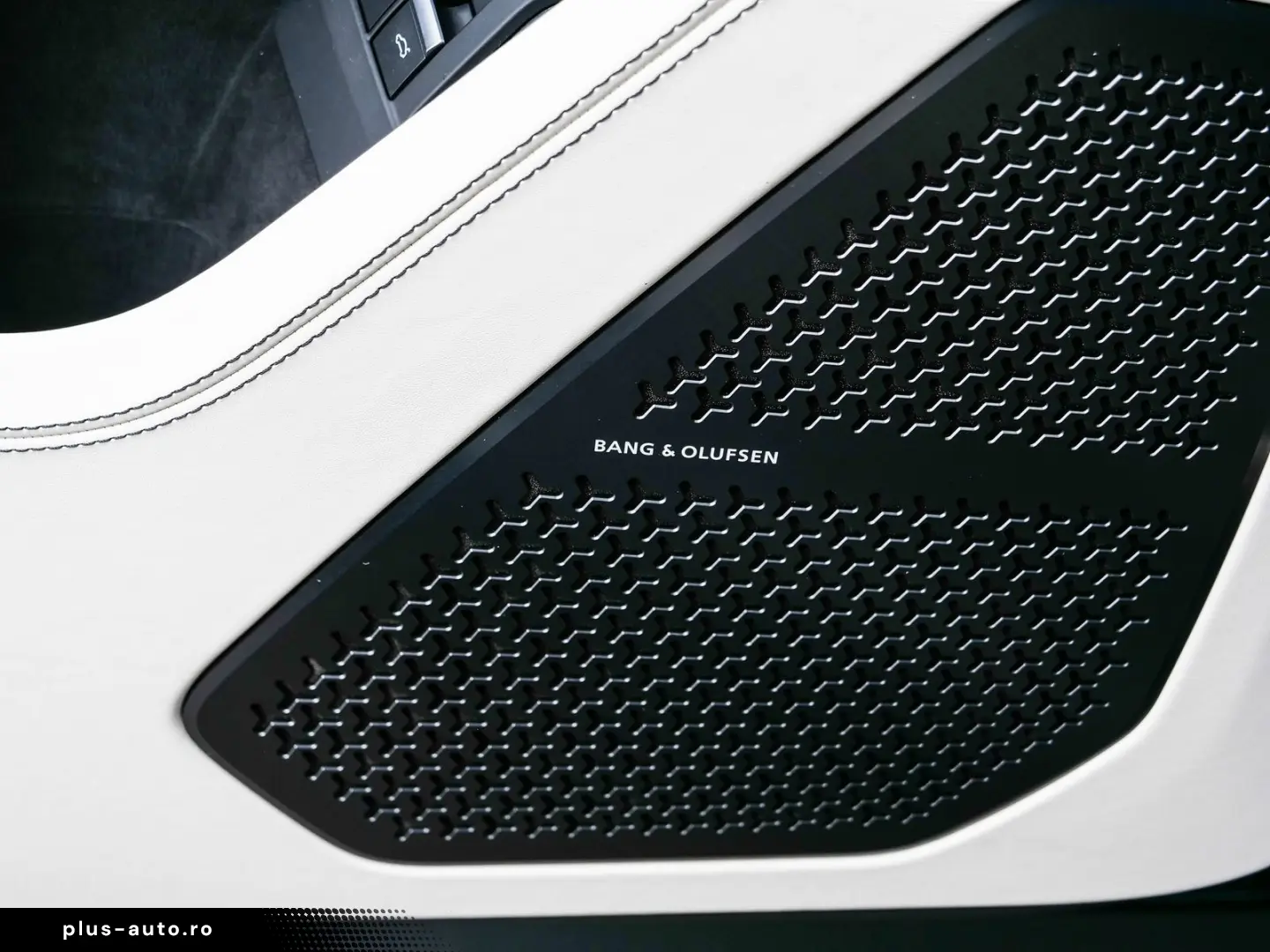 LAMBORGHINI Urus SE Verde Hydra  Panoramic Roof