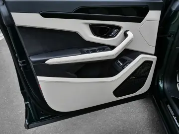 LAMBORGHINI Urus SE Verde Hydra  Panoramic Roof