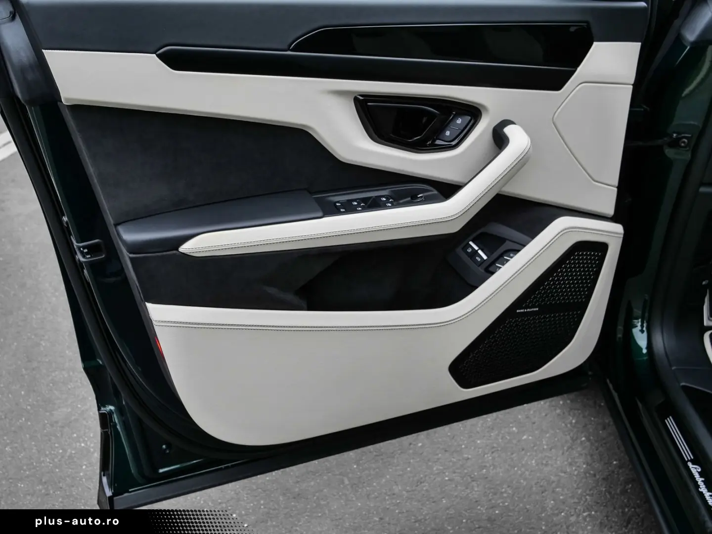 LAMBORGHINI Urus SE Verde Hydra  Panoramic Roof