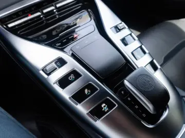 MERCEDES-BENZ AMG GT 43 4Matic