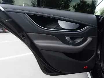 MERCEDES-BENZ AMG GT 43 4Matic