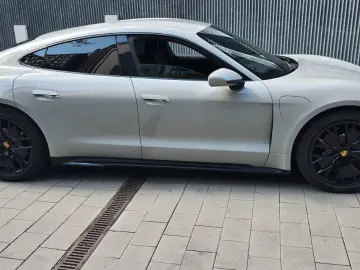 PORSCHE Taycan GTS ALU2 Auto Memory
