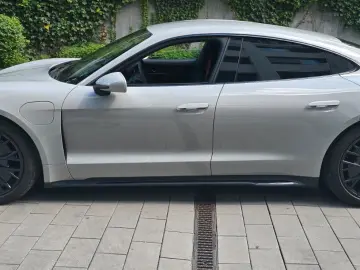 PORSCHE Taycan GTS ALU2 Auto Memory