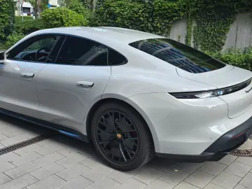 PORSCHE Taycan GTS ALU2 Auto Memory