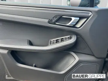 PORSCHE Macan LED Navi DAB Sitzheizung 3-Zonen-Klima Rüc