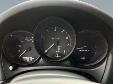 PORSCHE Macan T 75l  PDLS    Privacy  Servo   Tempolim.